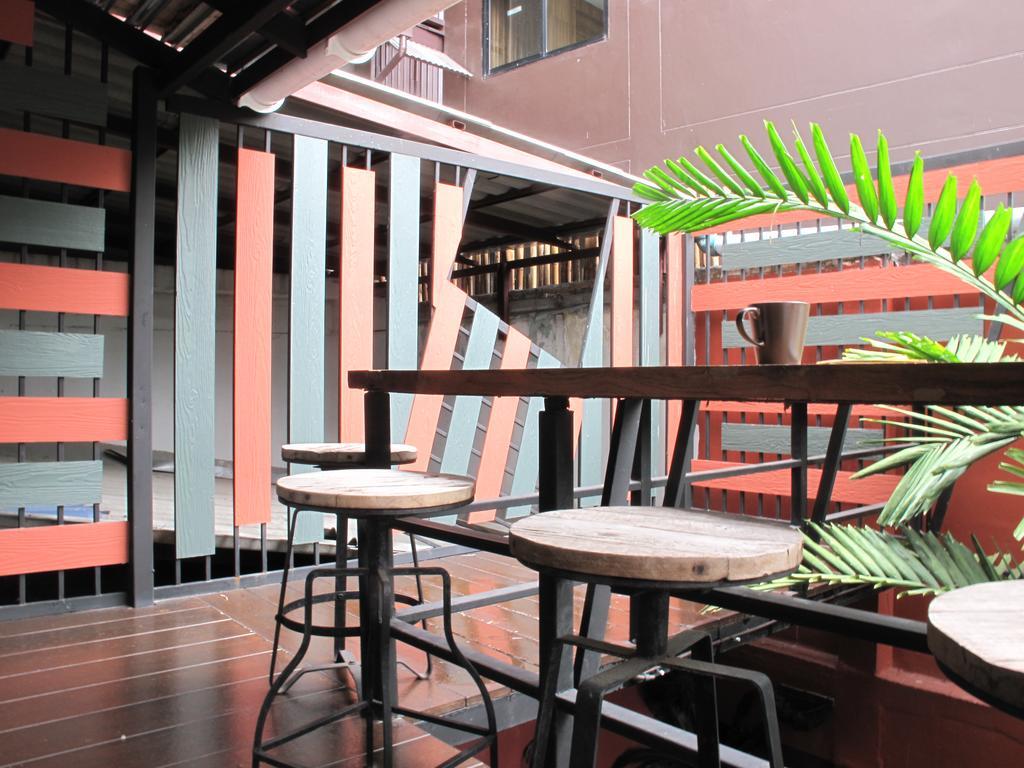 Rada Arak 79/4 Hostel 치앙마이 외부 사진